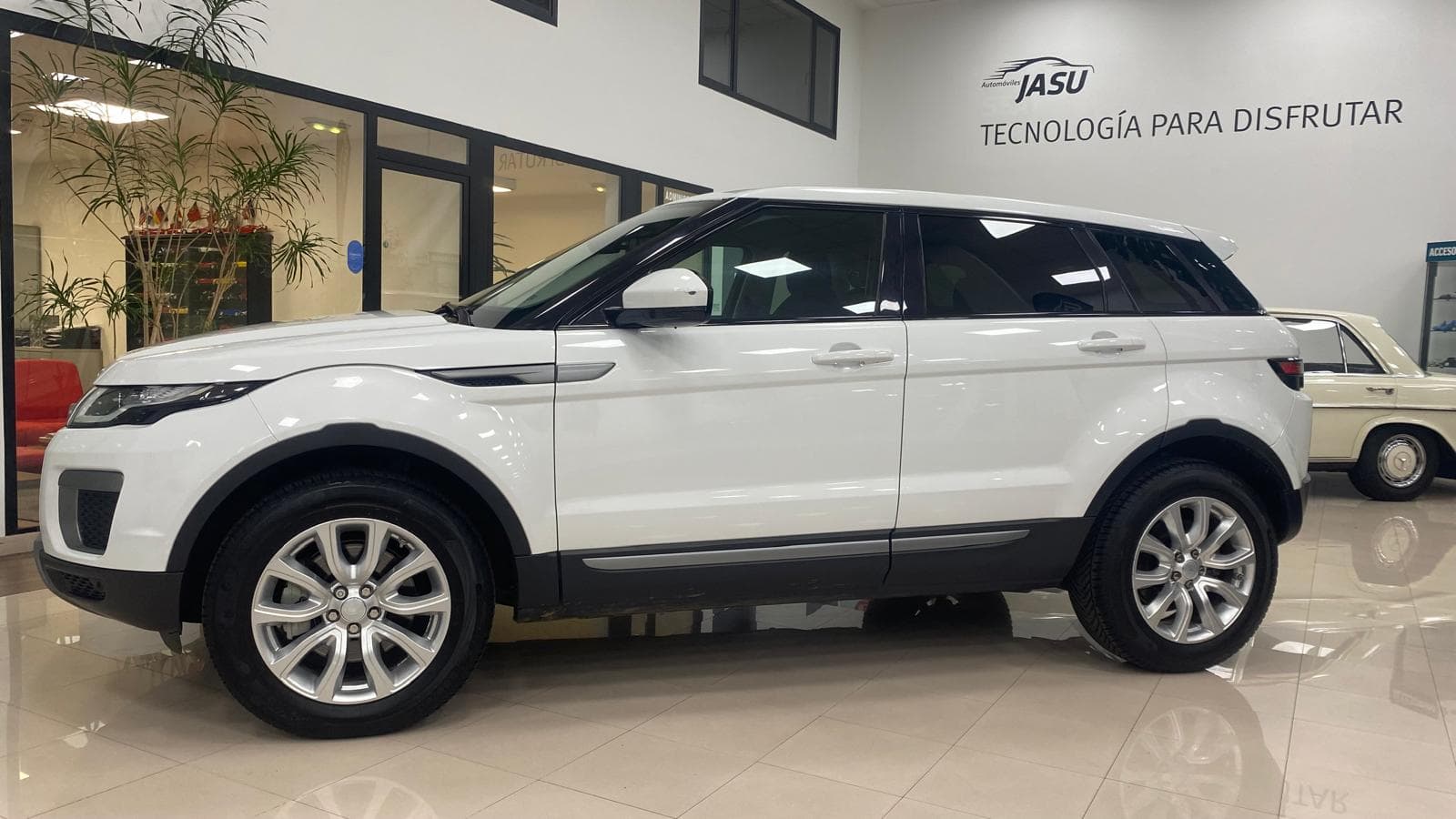 Range Rover Evoque 2.0