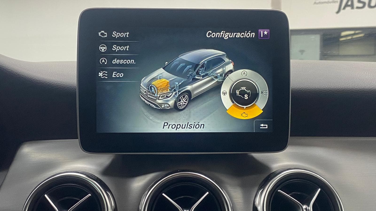 Mercedes-Benz GLA200d