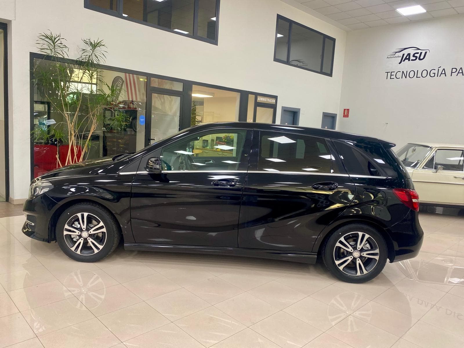 MERCEDES BENZ CLASE B200d