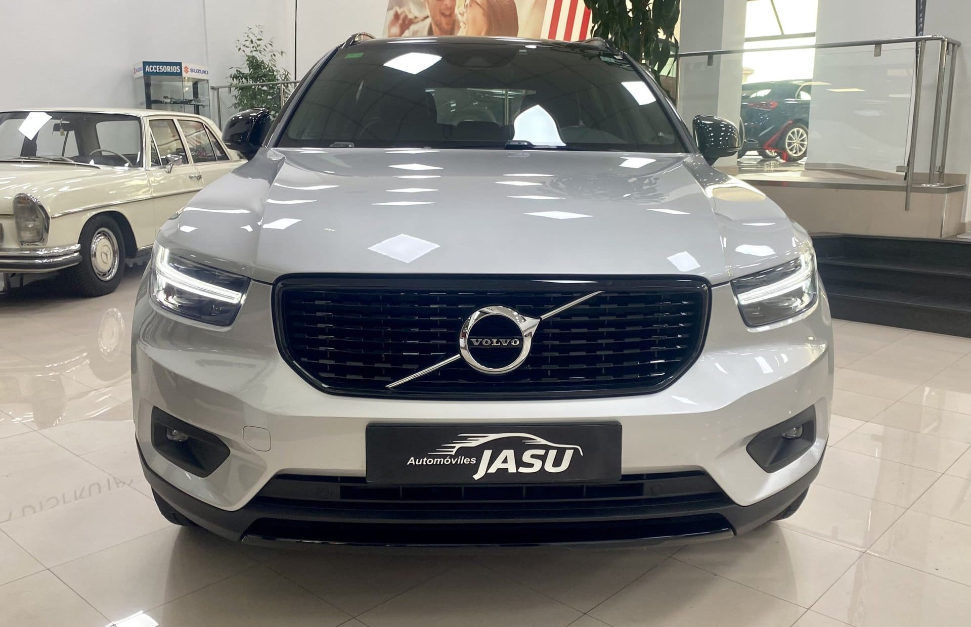 Volvo XC 40 R Design AWD 2.0