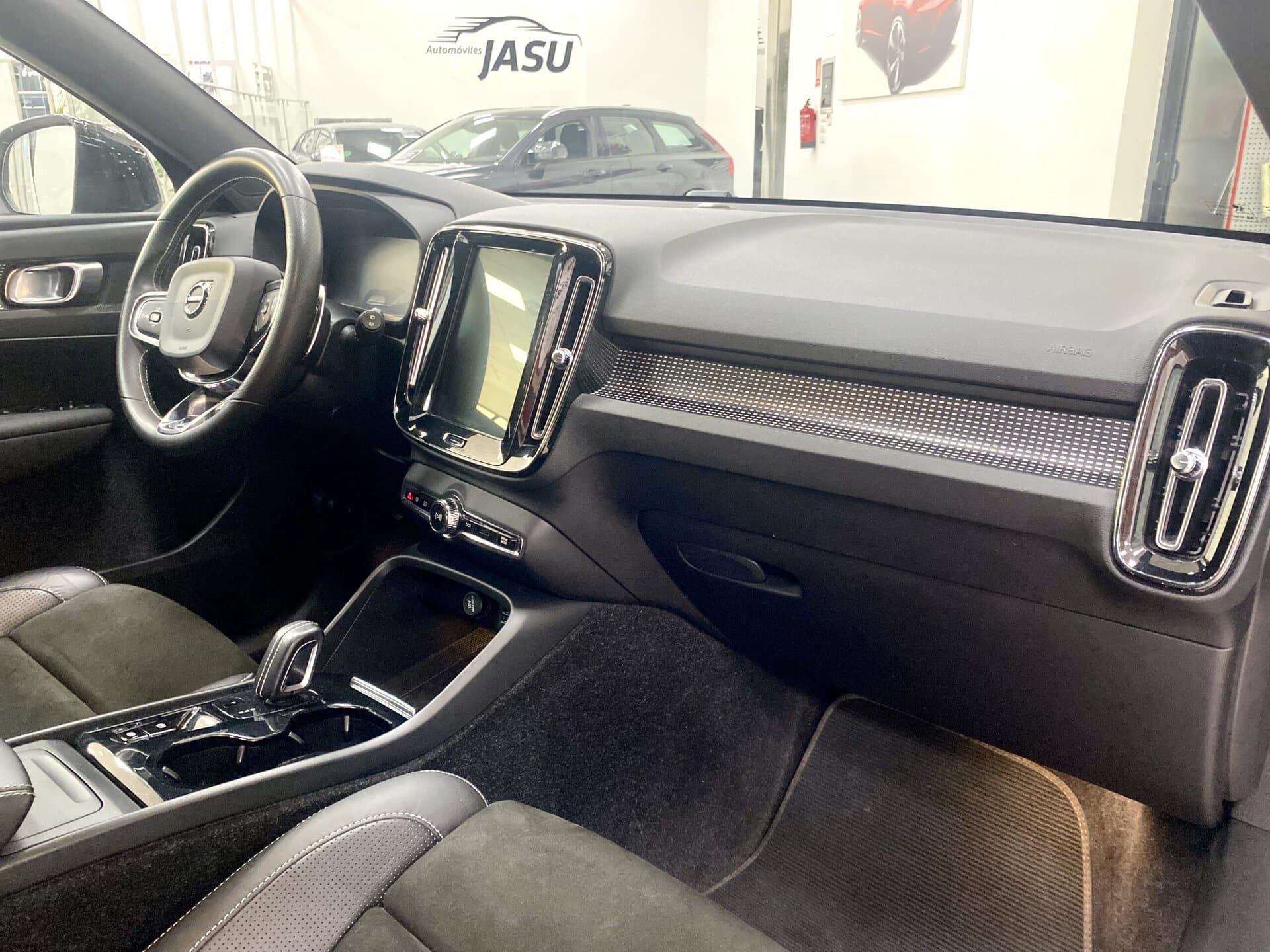 Volvo XC 40 R Design AWD 2.0