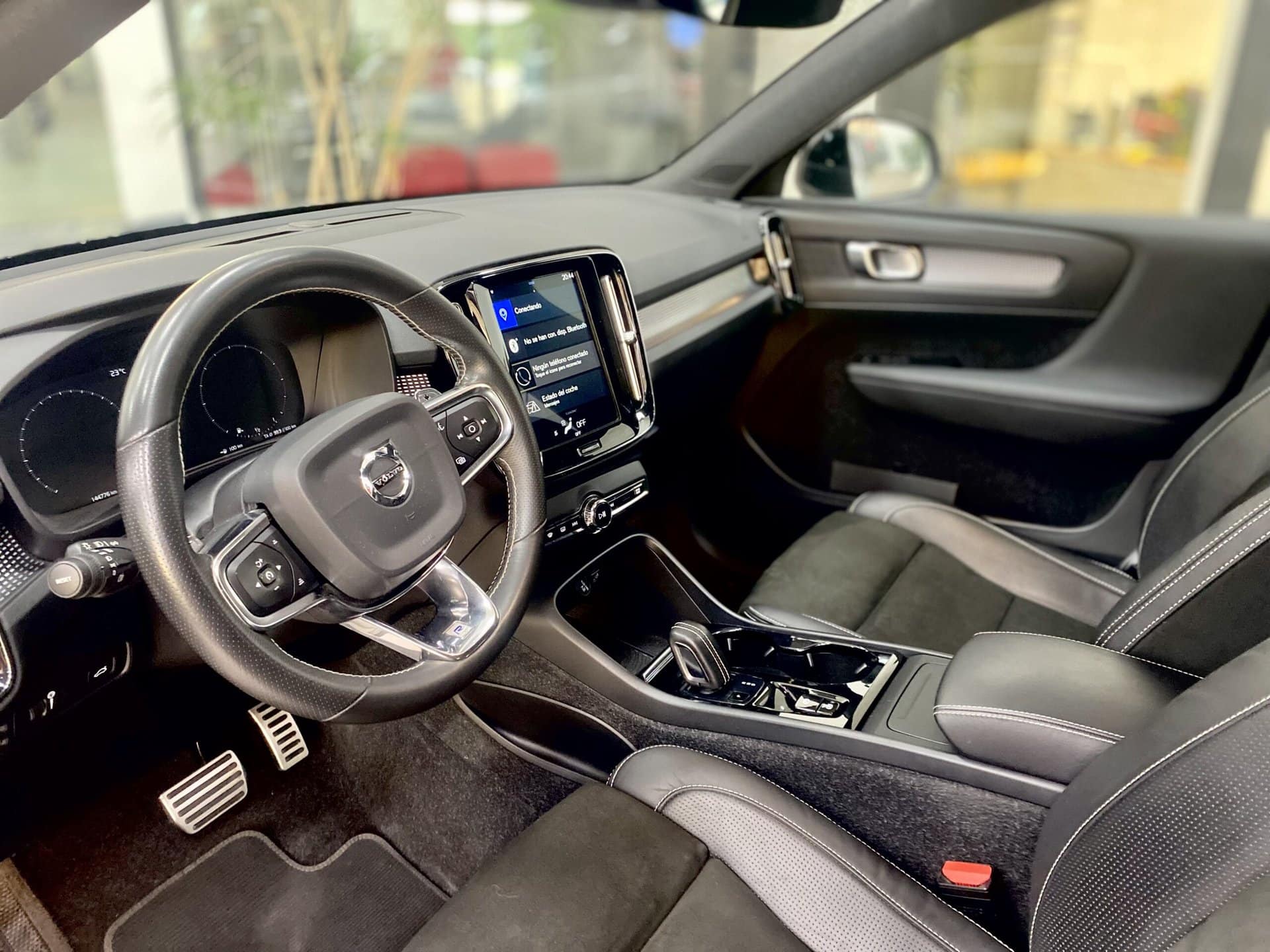 Volvo XC 40 R Design AWD 2.0