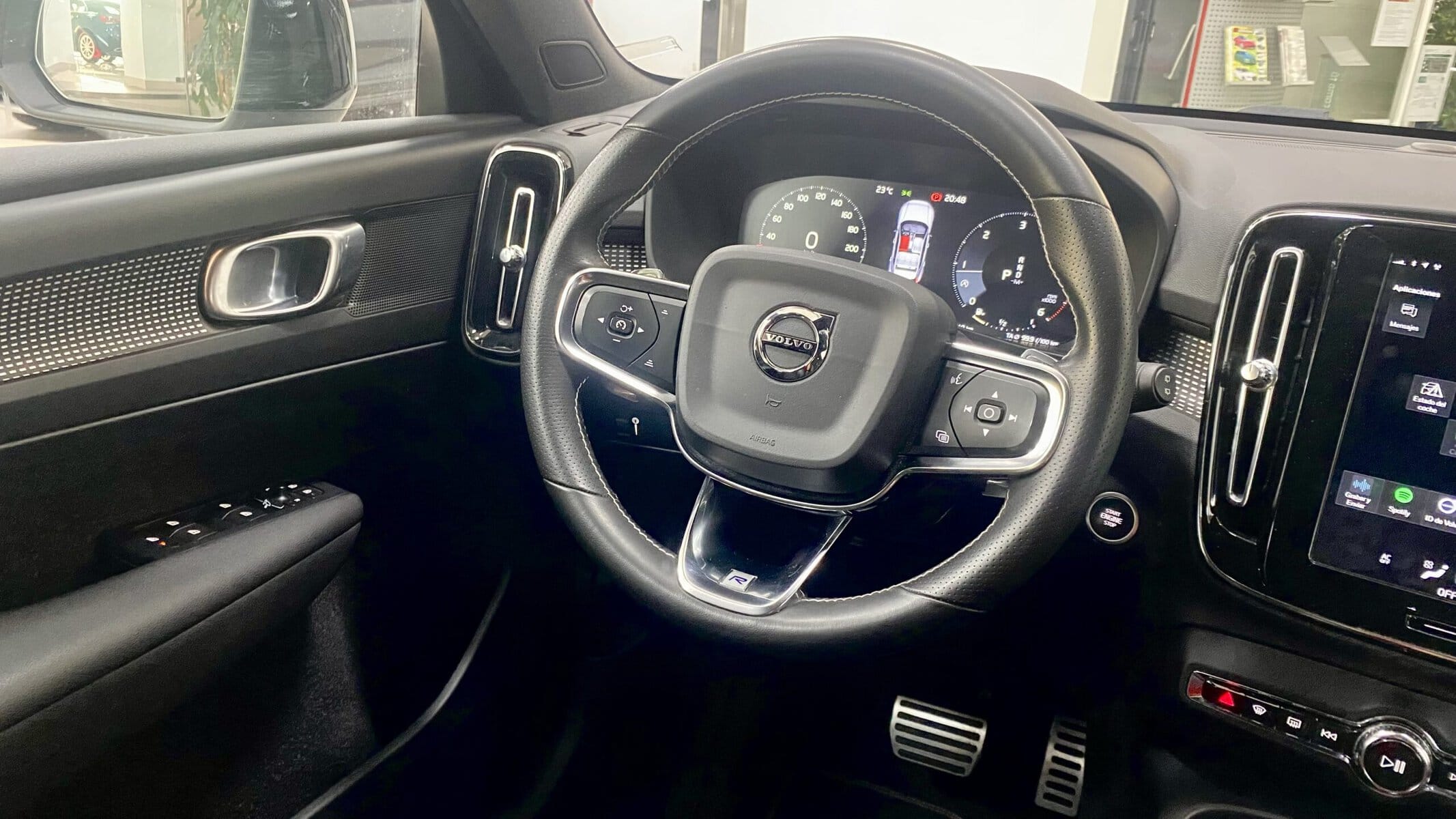 Volvo XC 40 R Design AWD 2.0