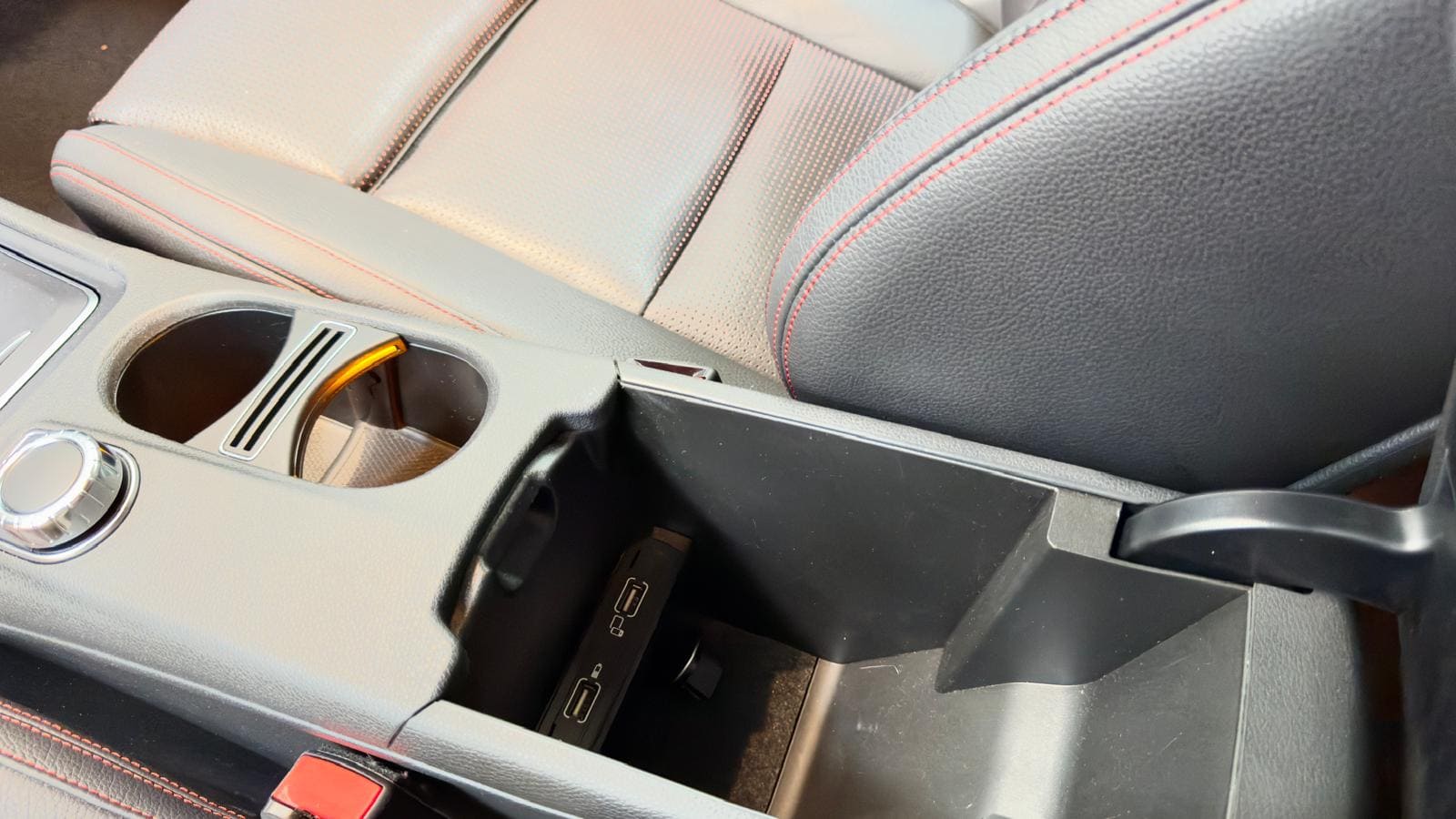 Mercedes Benz GLA 200D AMG