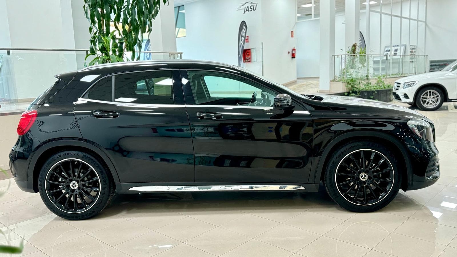 Mercedes Benz GLA 200D AMG