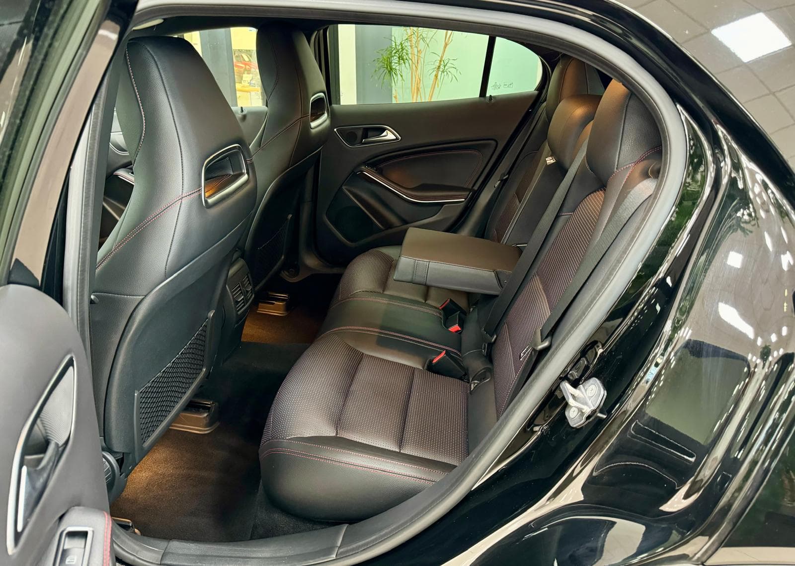 Mercedes Benz GLA 200D AMG