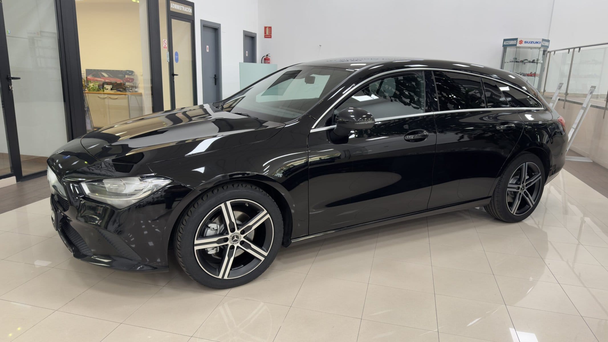 MERCEDES BENZ CLA 200d SHOOTING BRAKE