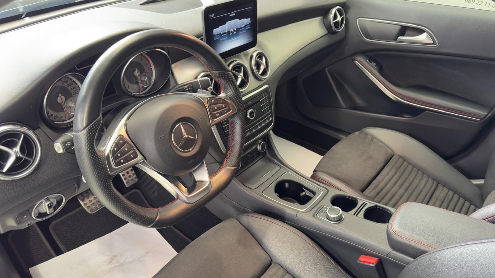 Mercedes Benz GLA 220d 4×4