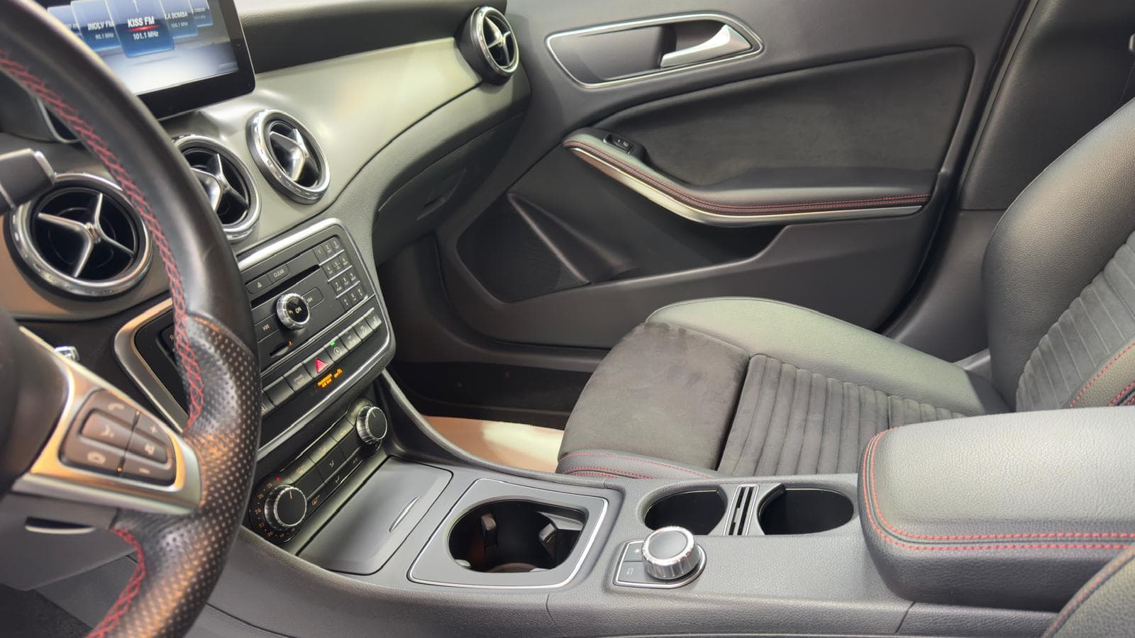 Mercedes Benz GLA 220d 4×4