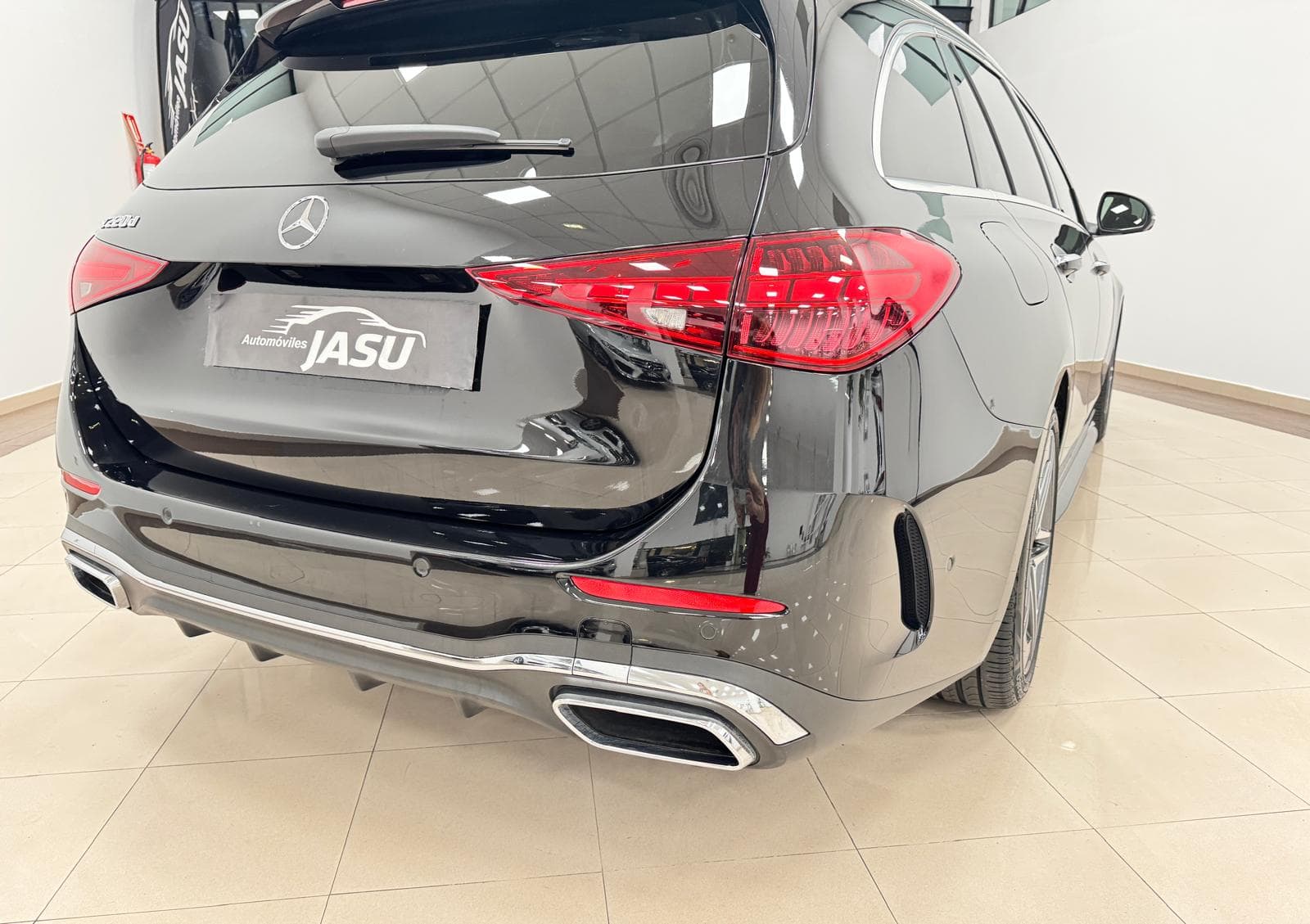 MERCEDES BENZ C220d FINAL EDITION