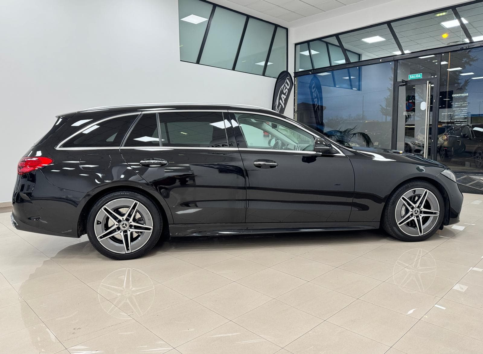 MERCEDES BENZ C220d FINAL EDITION