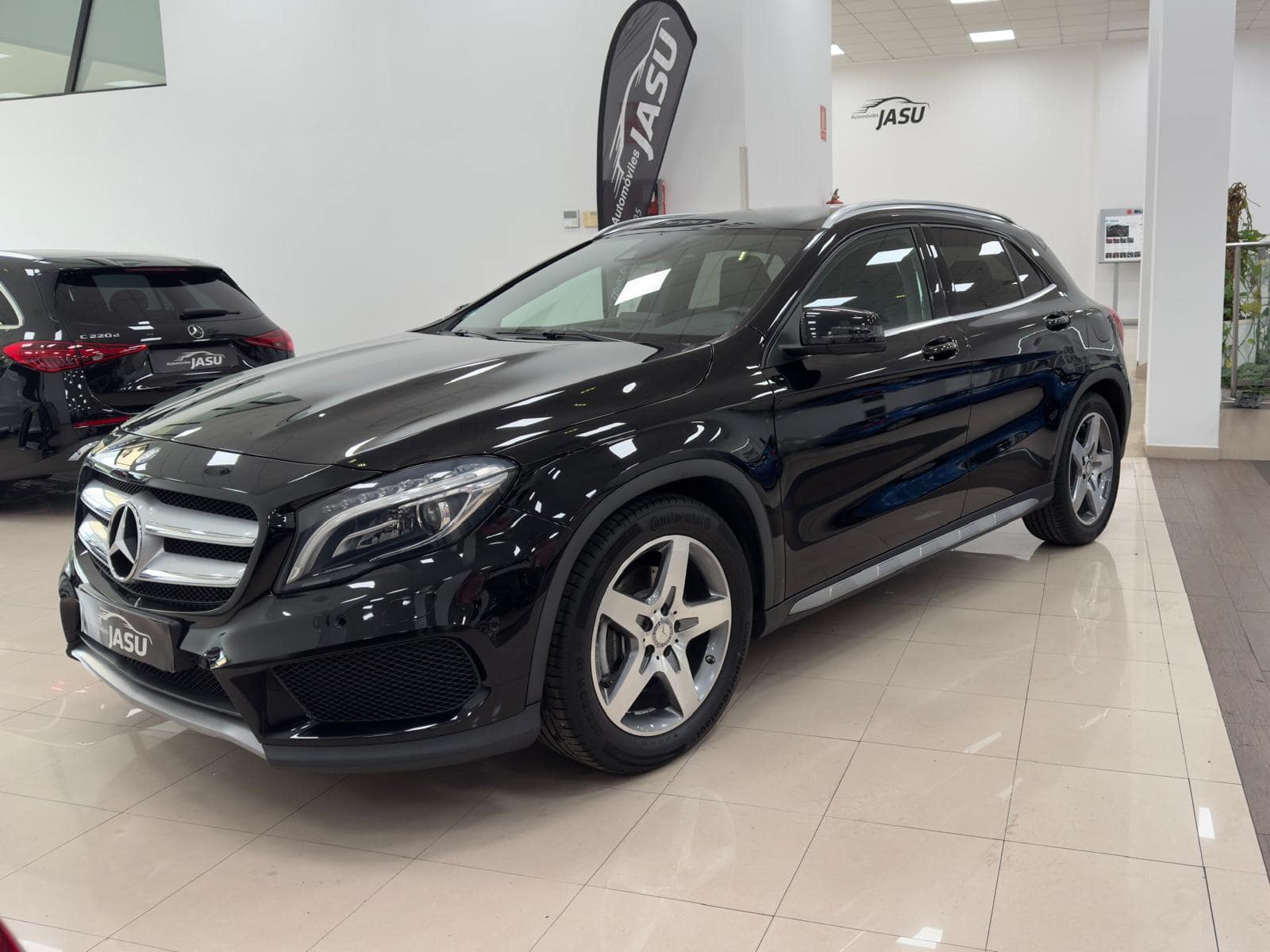 Mercedes Benz GLA 220d 4×4