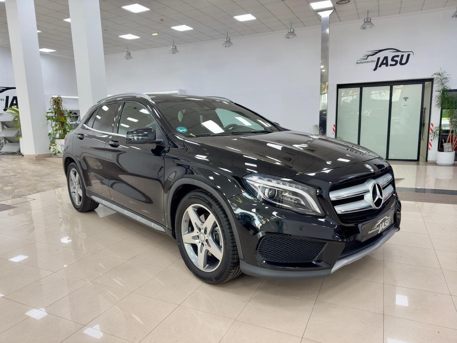 Mercedes Benz GLA 220d 4×4