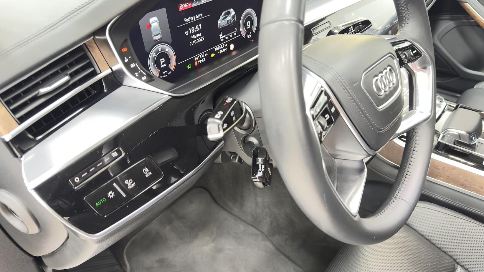 AUDI A 8 3.0 Quattro       IVA deducible