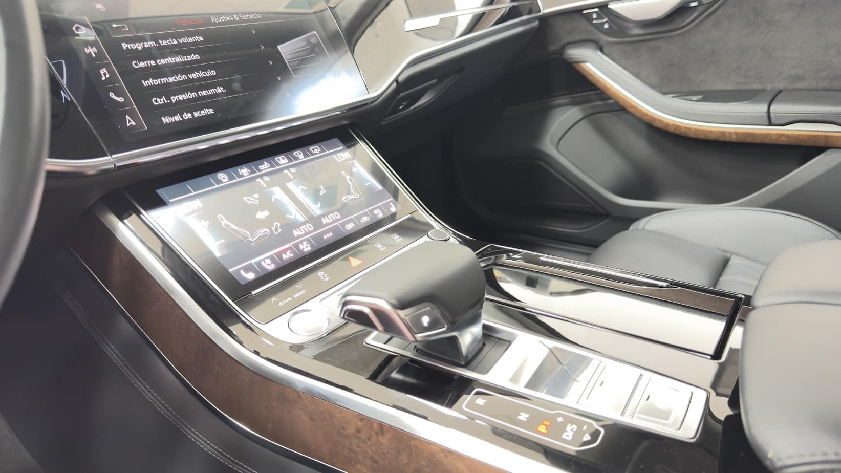 AUDI A 8 3.0 Quattro       IVA deducible